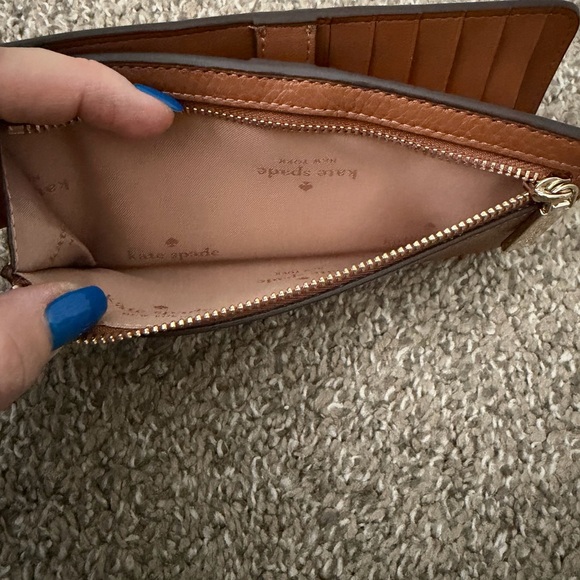 Kate Spade wallet - Picture 7 of 7